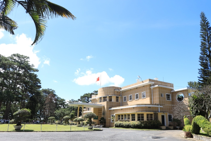 A visit to Bao Dai‎ III Palace in the 3-day family trip in Da Lat