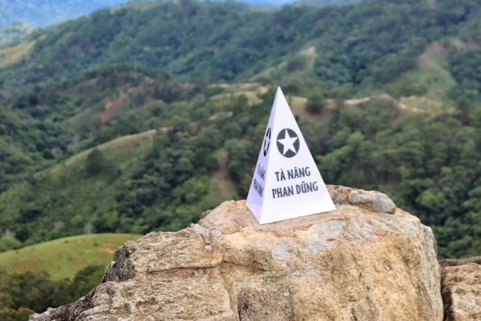 Checking in at the iconic landmark of Ta Nang &ndash; Phan Dung