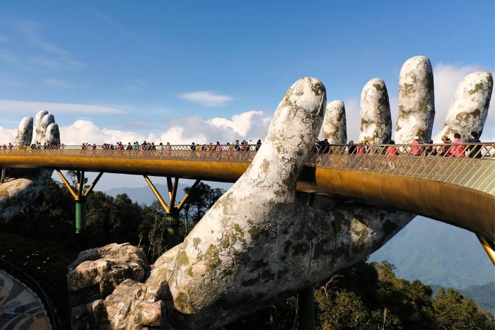 Capturing magical moments on the Golden Bridge during 1 day in Ba Na Hills
