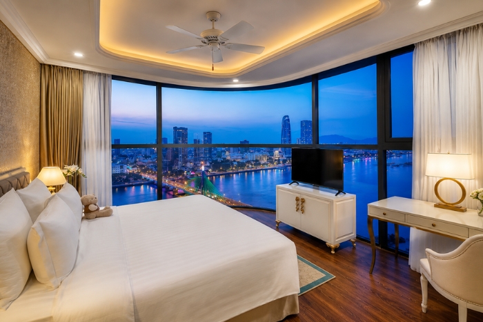 Wake up to panoramic views at Meli&aacute; Vinpearl Danang Riverfront