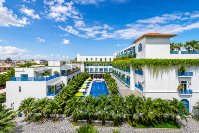Immerse yourself in the blue and white world of Risemount Premier Resort Da Nang
