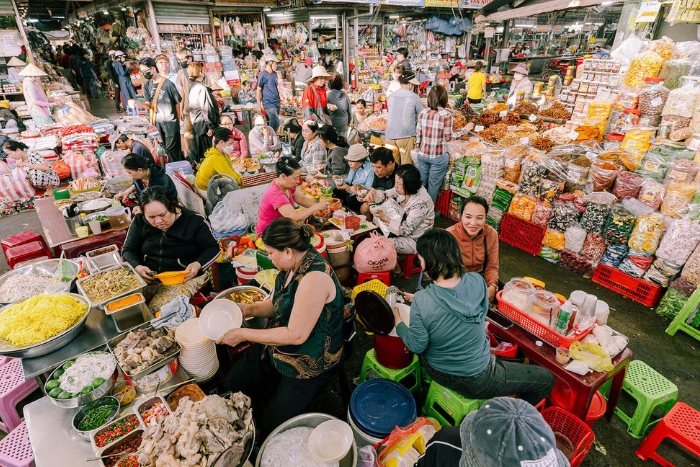 Don’t miss the cultural and culinary experience at Con Market