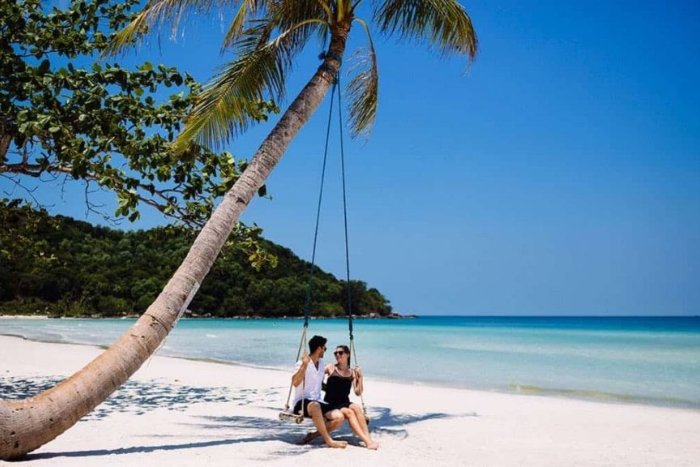Love and adventure during our 6-day Vietnam itinerary