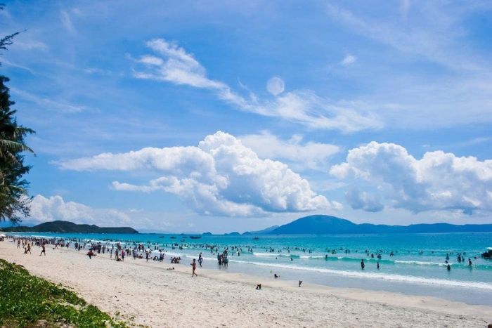 My Khe Beach with crystal-clear blue water