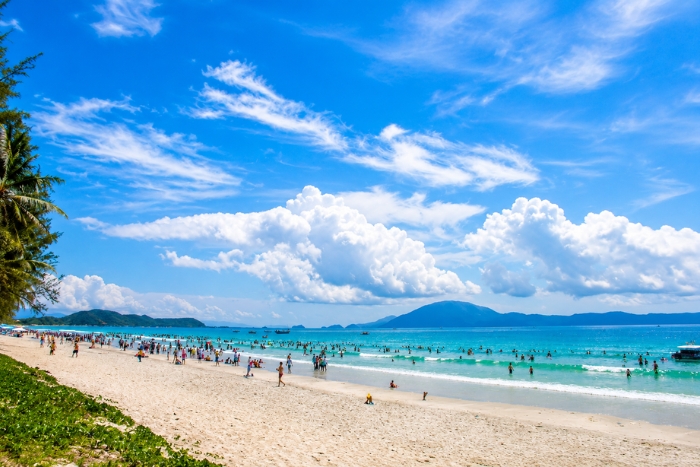 Cooling off in the waters of My Khe during a 5-day Da Nang tour