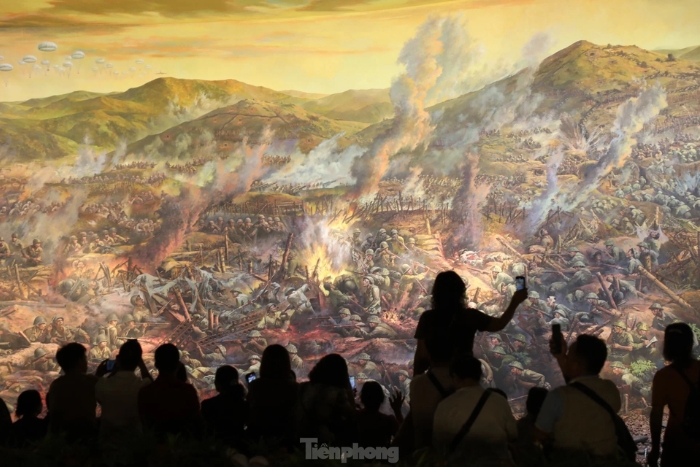 A part of the panoramic painting of the Dien Bien Phu Victory Museum