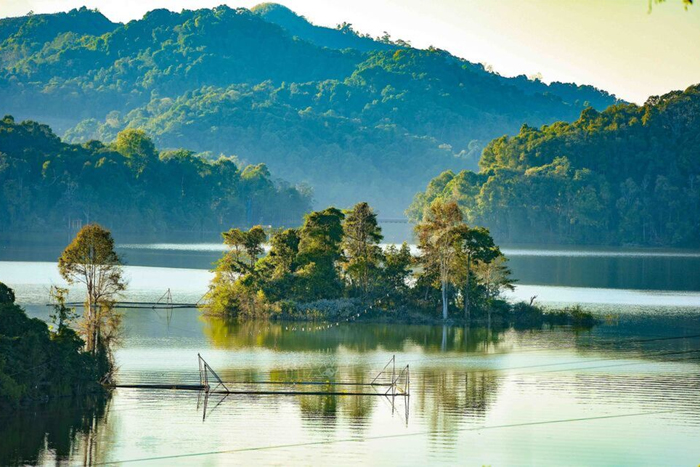 Pá Khoang Lake