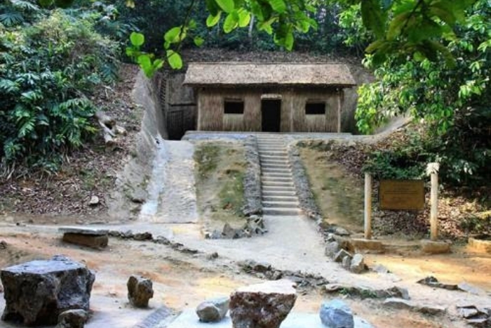 General Vo Nguyen Giap’s working shelter