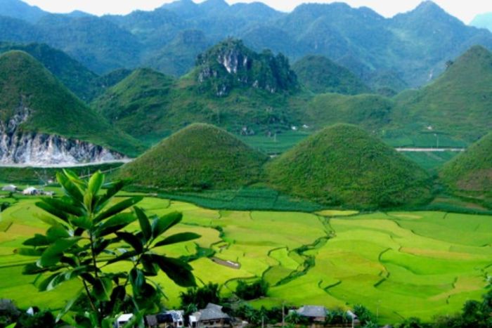 Twin Mountains in Ha Giang 5 days