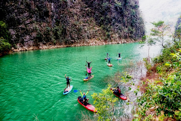 Ha Giang tours - challenge water sports Kayaking or SUP 