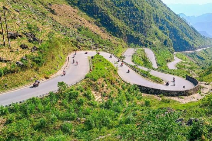 Terrain and distance to expect for cycling the Ha Giang Loop