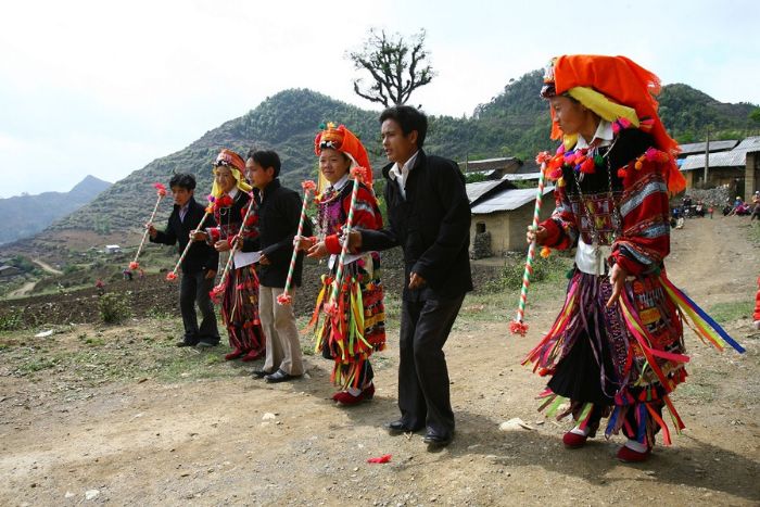  The Dao people organize many cultural activities to attract tourists to visit Nam Dam Village