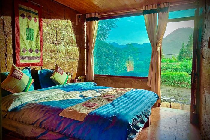 Watch the Sunrise in Mun Homestay room