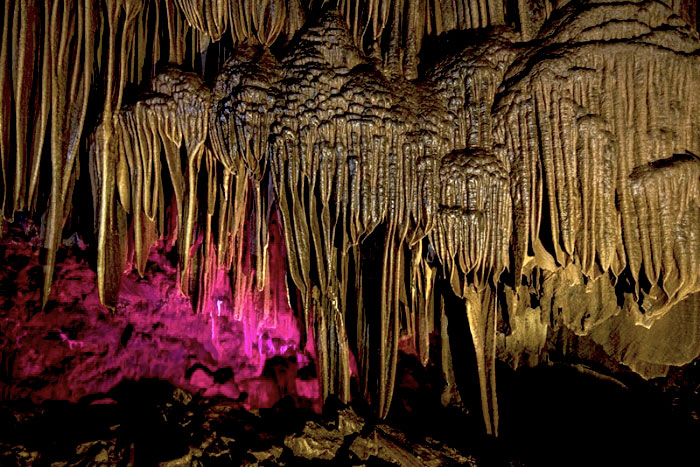 Lung Khuy Cave - Dong Van Karst Plateau 