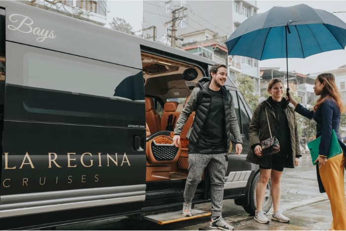 Get to Halong from Hanoi by bus limousine