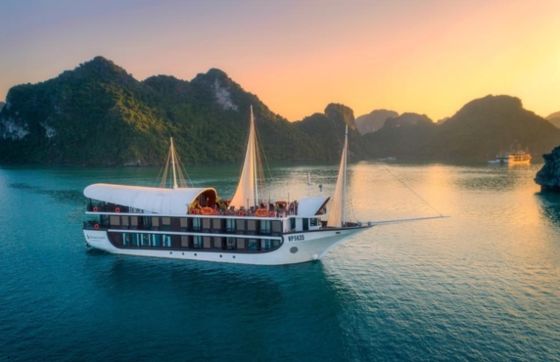 Chris’s Review Of 2 Days On 3-Star Ocean Cruise In Lan Ha Bay