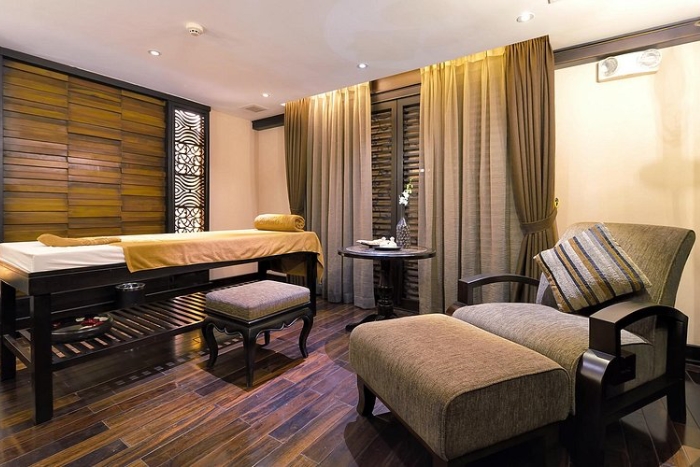 Le Parfum Spa stands out for its luxurious ambiance and top-notch service.