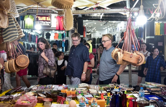 What To Buy In Halong? Best Souvenirs To Bring Back From Halong Bay, Vietnam