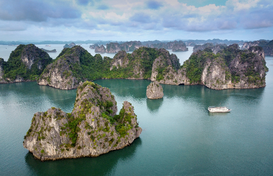 Halong Bay, Lan Ha Bay, Or Bai Tu Long Bay: Which Bay Should You Choose?