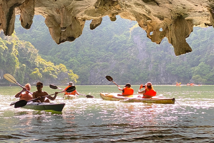 Discover Dark and Light cave 