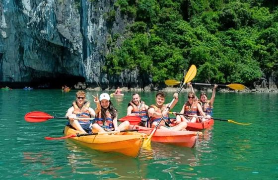 Regina Classic Cruise 3 Star Halong Bay 2 Days Cruise