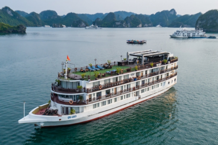 Amanda classic, top best 4-star Halong bay cruise 