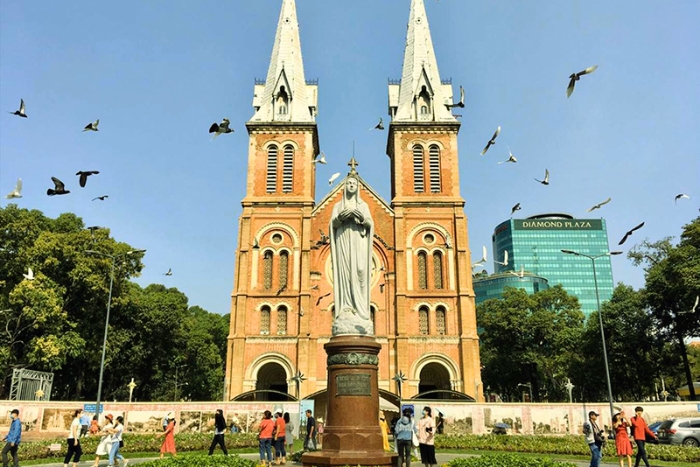 Around Notre-Dame Cathedral of Saigon: A heritage pause during 4 days in Saigon Mekong Southern Vietnam