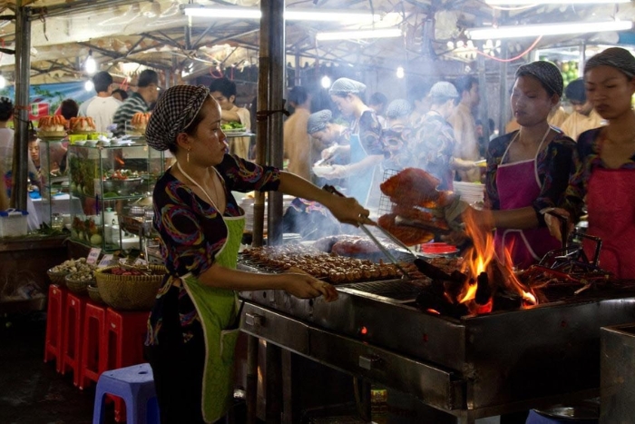 Where to eat in Ho Chi Minh City in the evening?