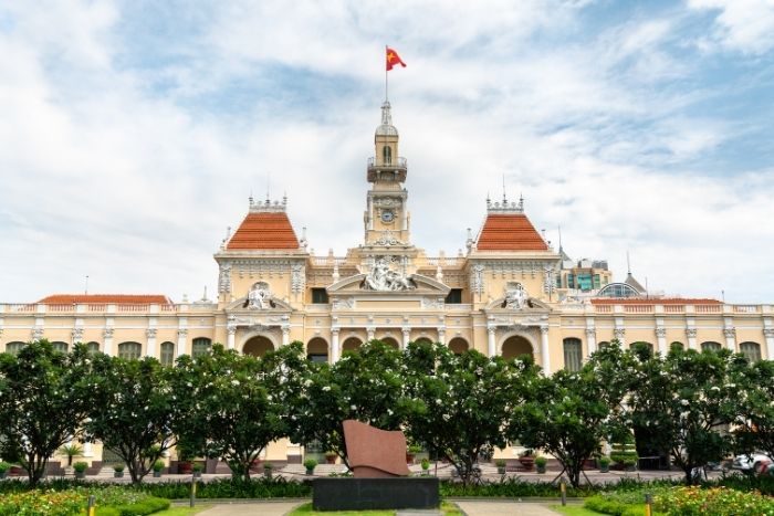 Exploring Saigon’s cultural heritage with a guided visit