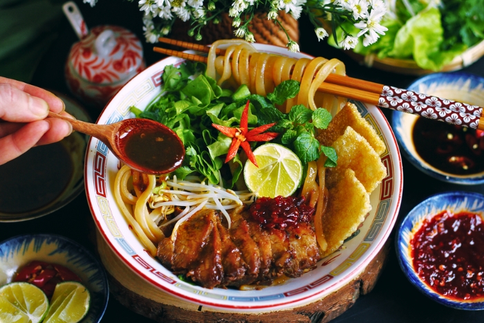 A comforting bowl of Cao Lầu