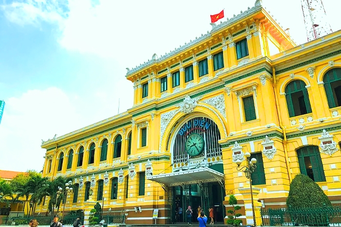 Between history and architecture at the Saigon Central Post Office