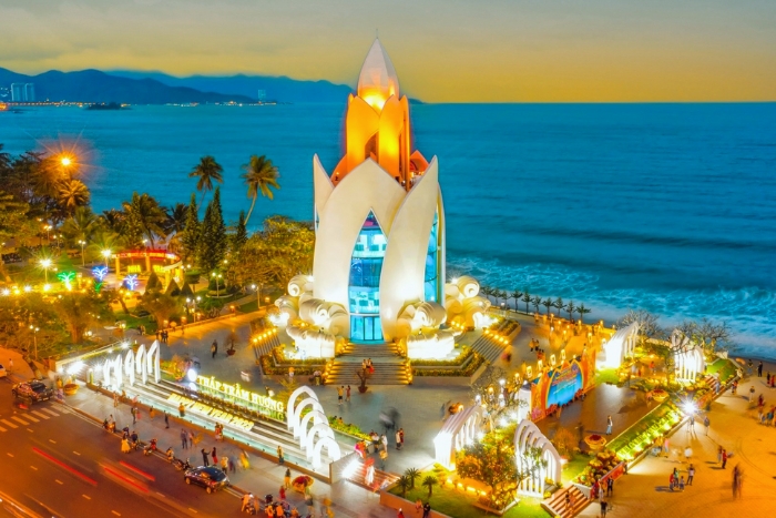 Evening stroll through the lively streets of Nha Trang
