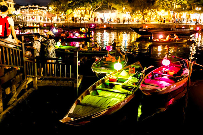 Experience boat ride on Hoai river