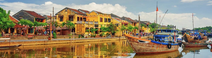 How many days in Hoi An are enough to explore the city ?