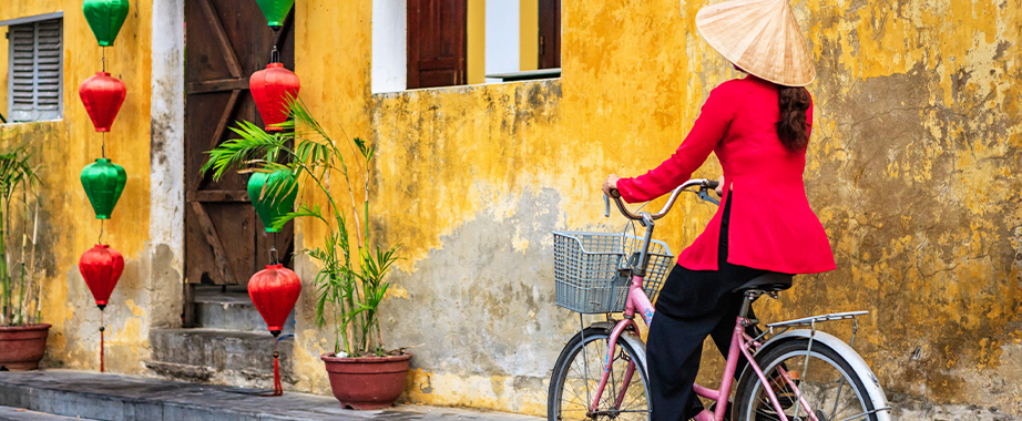 Cycling in Hoi An Old Town