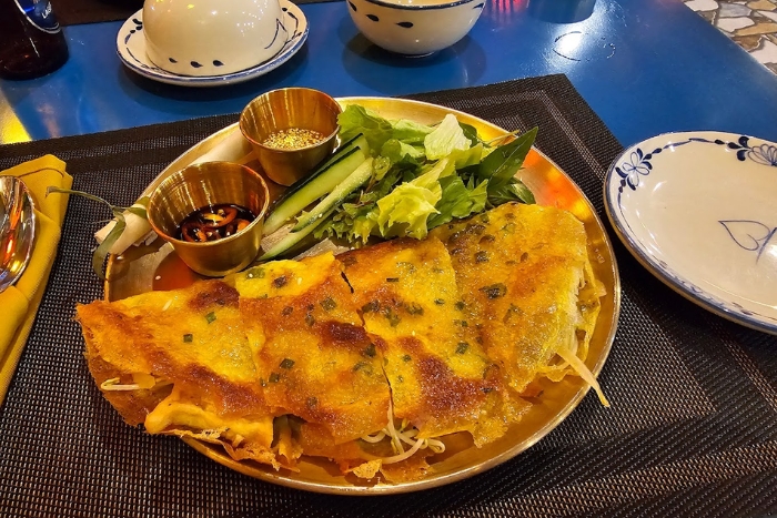 Vietnamese seafood pancake 