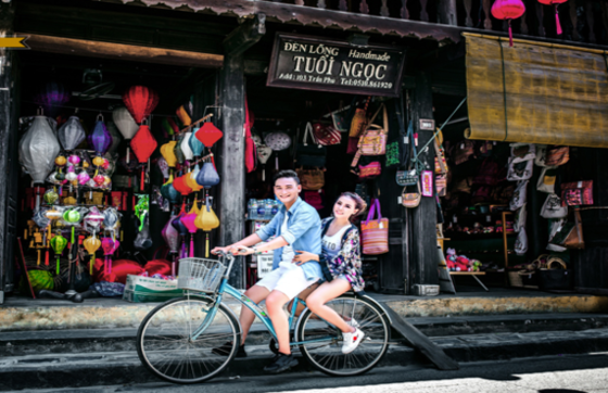 Shopping In Hoi An: Explore Top Best Hoi An Souvenir Shops For Tourists