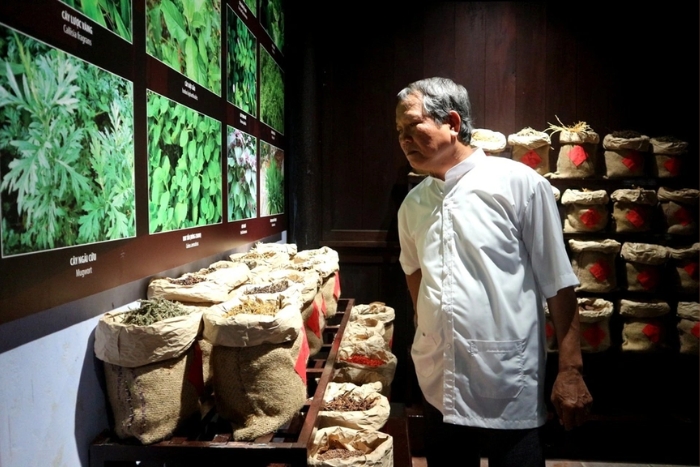 A place to display medicine from herbal plants