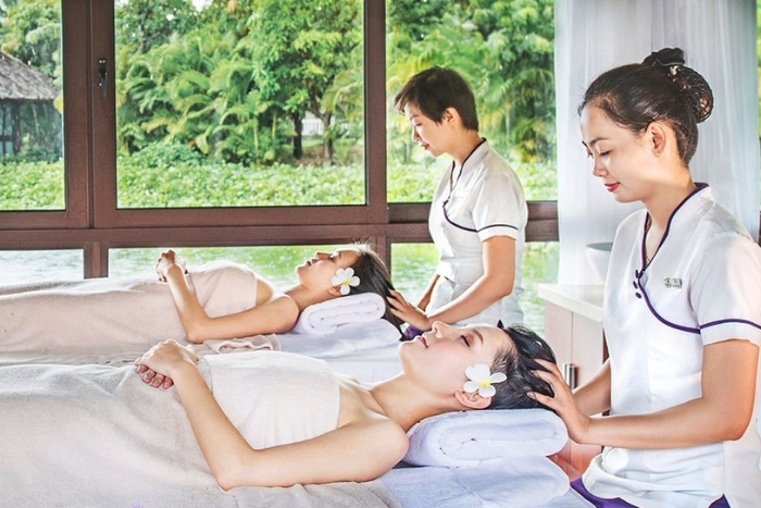 Where can girls relax in Hoi An ? A spa break is a must !