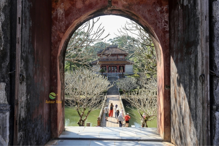 Explore the elegant Minh Mang Tomb in your 4 days Hue Dong Hoi itinerary