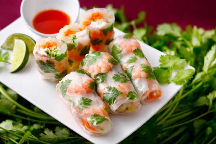 Goi cuon - a fresh and delicate Vietnamese dish, perfect for a flavorful break