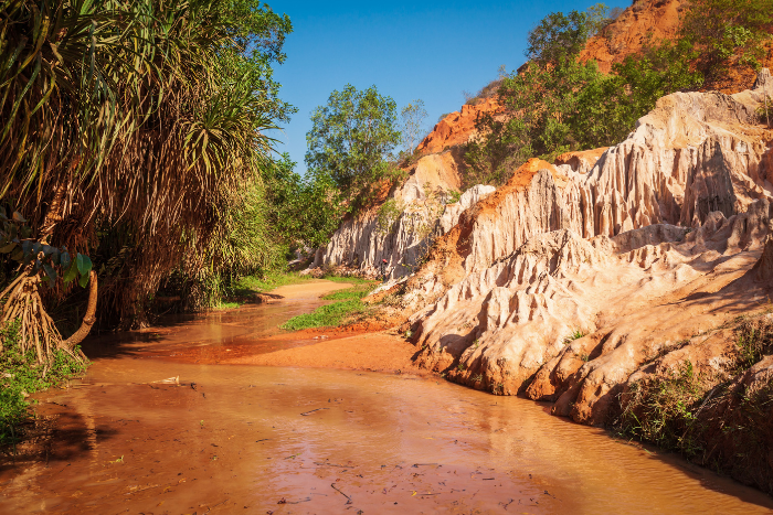 A walk at the Fairy Stream in Mui Ne