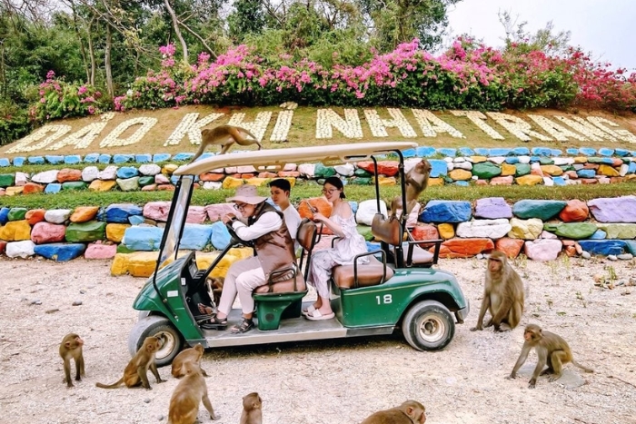 Visit Monkey Island