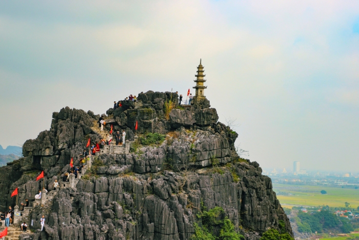 One of the best Tam Coc attractions, Mua Cave