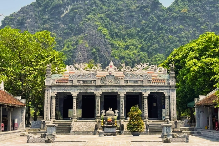 Exploring Thai Vi Temple on travel to Ninh Binh in summer