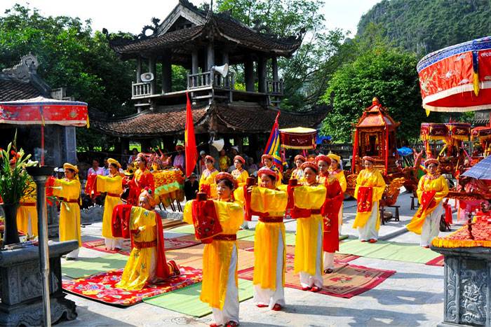 Thai Vi temple's festival
