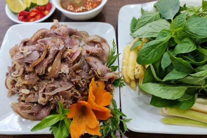 Taste local specialties of Ninh Binh