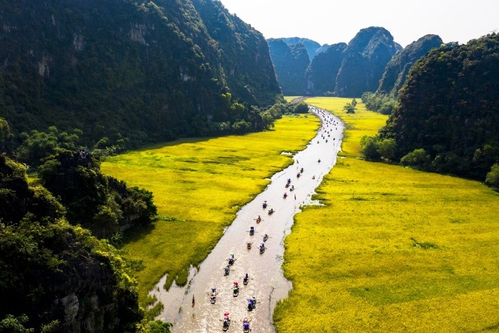 The natural beauty of Tam Coc in a single day – a true hidden treasure
