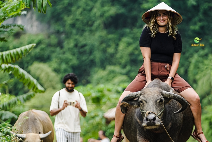 Dreamlike landscapes and simple emotions in Tam Coc