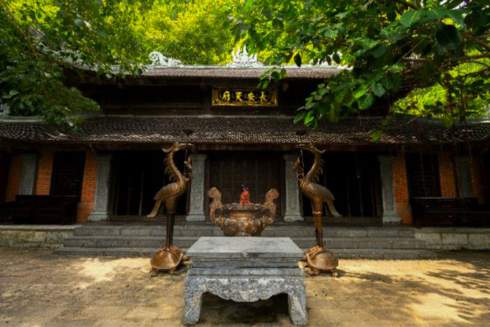 Trinh Temple in Trang An